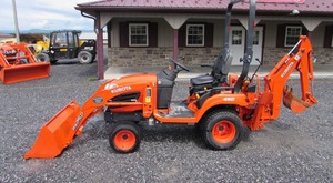 รถแทรกเตอร์ Kubota BX25D มือสอง ขับเคลื่อน 4 ล้อ ขนาดกะทัดรัด สำหรับงานเกษตร พร้อมบุ้งกี๋หน้าและหลัง - Product Image 1