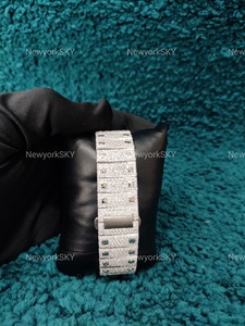 Montres Moissanite en verre à cadran carré moderne de luxe avec bracelet en acier inoxydable de haute qualité du fournisseur indien - Product Image 5