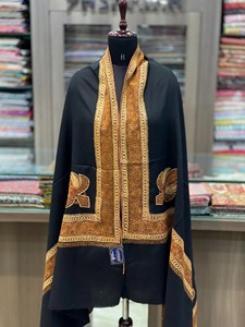 Châle cachemire noir pour femmes accessoire de mode d'hiver broderie florale à la main laine Wrap solide motif Polyester matériel - Product Image 3