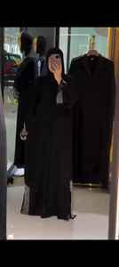 Vêtements musulmans traditionnels islamiques élégants et modestes pour femmes, travail à la main de qualité supérieure, belle abaya de style Dubaï - Product Image 2