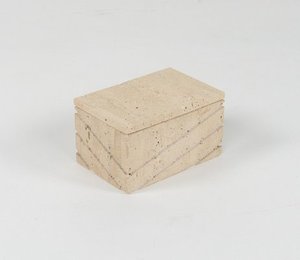 Boîte de rangement en pierre de travertin artisanale avec un design sculpté moderne, élégante, durable, pour organiser les souvenirs et la décoration des espaces domestiques - Product Image 1