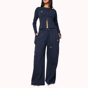 Ensemble de survêtement en molleton de coton pour femmes, haut à boutons, pantalon ample, OEM, étiquette privée, vente en gros, vêtements de sport - Product Image 1