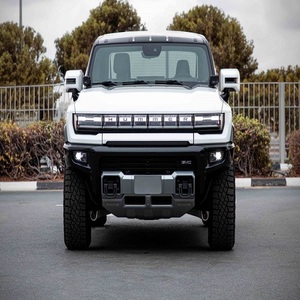 Véhicule d'occasion certifié avec faible kilométrage/km et un état impeccable, blanc, 2022 GMCC - Hurmmerr Véhicule électrique (EV) Pick-up Edition1 AWD - Product Image 1
