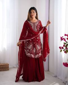 Vente en gros de costume Sharara lourd en fausse georgette de qualité supérieure travail de séquence brodé pour les occasions de fête - Product Image 1