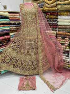 Designer pakistanais Lehenga Choli Broderie à la main lourde Belle et faite à la main Nakshi Dabka Travail avec Dupatta lourd - Product Image 4