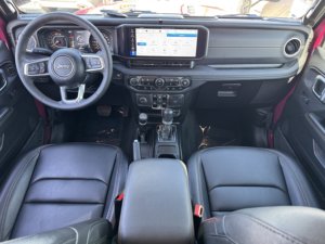 Jeep Wrangler Sahara 4WD 2024 Usado en Buen Estado - Product Image 5