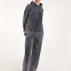 Sweat à capuche surdimensionné d'hiver pour femme avec patchwork vintage et logo en détresse Tissu polaire écologique à séchage rapide - Product Image 4