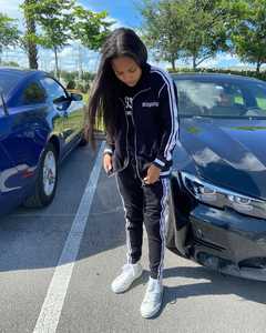 Vente en gros 2025 ensemble deux pièces vêtements pour femmes survêtements personnalisés pour femmes Pakistan vente en gros le moins cher ensemble de survêtements avec service OEM - Product Image 4