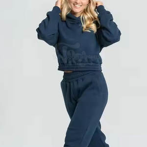 Dernier style, sweat à capuche en tricot d'hiver pour femmes, crop top, couleur unie, logo personnalisé sur le devant, 100% coton, vente en gros - Product Image 4