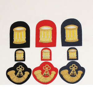 Insignias Bordadas Personalizadas con Hilo Metálico, Hechas a Mano con Logotipo Personalizado para Accesorios de Uniformes, Vestidos de Desfile y Chaquetas Oficiales - Product Image 2