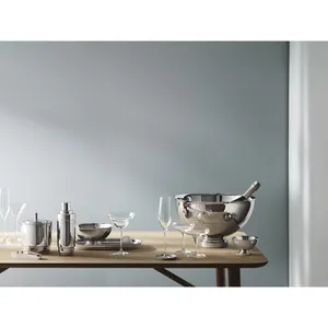 Jarrón de Mesa de Metal Ecológico Moderno con Tapa para Fiestas, Celebraciones y Banquetes en Restaurantes, Zahid Exports - Product Image 1