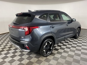 Diseñado para lo mejor de lo mejor: el nuevo Kia Seltos EX 2024. Elegante, espacioso y bien equipado. - Product Image 5