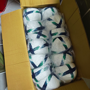 Balón de Fútbol Tamaño 4/5 para Partidos de Liga 2025, 12/32 Paneles, Material PU Termosellado, Logotipo Impreso para Entrenamiento de Club - Product Image 4