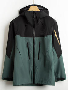 Chaqueta impermeable unisex transpirable tela ligera OEM ODM directo de fábrica al por mayor chaqueta personalizada para exteriores - Product Image 2