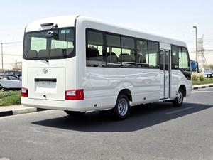 Autobús TOYOTA COASTER 2025 con Motor de 2.7L, Tracción Trasera y Transmisión Manual - Product Image 4