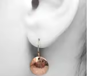 Pendientes colgantes de cobre crudo minimalistas pequeños martillados a mano artesanales de alta calidad, disco de moneda de estilo tradicional, cobre puro - Product Image 4