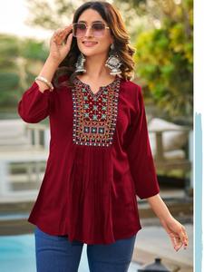 Hauts courts brodés élégants pour le bureau et les vêtements décontractés Mode féminine élégante et confortable pour un look chic de tous les jours - Product Image 5