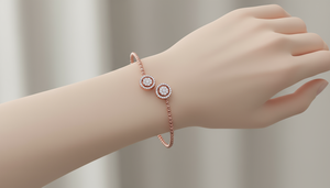 Brazalete Abierto de Lujo Chapado en Rodio con Diamantes Naturales de 14K y Detalles de Racimo de Diamantes |   Diamante de corte brillante de 0.64 quilates - Product Image 5