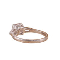 Bague de fiançailles à trois pierres en moissanite VVS D taille Asscher 1 carat, pierres latérales baguette coniques, plaqué or, sertissage à griffes, argent 925