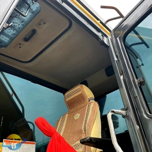 Mini-excavatrice Komatsu PC220-8 d'occasion, modèle 2022, capacité de la benne de 1 m, 322 heures, faible consommation d'énergie, respectueuse de l'environnement - Product Image 6