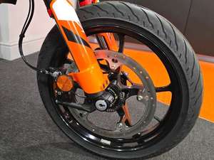 Qualité 125 R Supermoto légère - Product Image 3