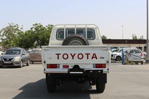 Neuf/Occasion 2024 pour ISER LC79 4.5L <4L Euro IV Double Cabine 4x4 Diesel Automatique Sièges en Cuir Gauche Foncé - Product Image 6