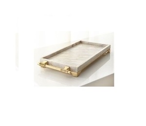 Plateau de service en résine artistique pour les mariages ou les cadeaux de pendaison de crémaillère présentant un mélange étonnant de beauté et de fonction - Product Image 1