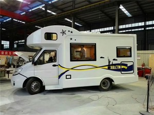 Autocaravana Familiar de Lujo 4x4 Usada de Acero Inoxidable para Aventura, Camping y Viajes Todoterreno para 4-6 Personas - Product Image 4