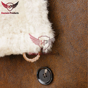 Timeless Style Warmth Men's Tan Shearling Sheepskin Peacoat-Diseño clásico para la comodidad y durabilidad del invierno - Product Image 5