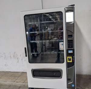 Nuevo diseño Venta caliente 24 horas de gran capacidad Combo automático Snacks Bebidas Máquina expendedora Refrigerador al aire libre - Product Image 2