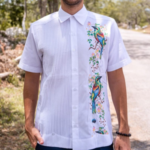 Camisa de manga corta bordada para hombre, camisa tradicional maxican con bordado floral, de estilo formal, guayabra, nueva - Product Image 1