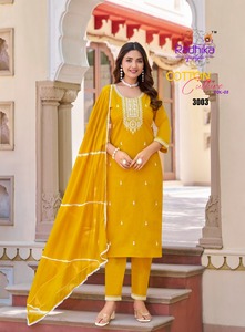 Costume en coton ethnique de meilleure qualité avec imprimé Dupatta idéal pour Diwali ou Raksha Bandhan disponible pour un approvisionnement mondial - Product Image 3