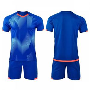 Nouvelle Arrivée En Gros 2025 Respirant Jaune Bleu Uniformes De Football Usine OEM Conception Maillot De Football Uniforme Kits - Product Image 3