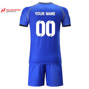 Vêtements d'équipe personnalisés en polyester 100% avec logo, fournisseur d'uniformes de football au Pakistan/nouvelle arrivée, meilleure vente d'uniformes de football - Product Image 4
