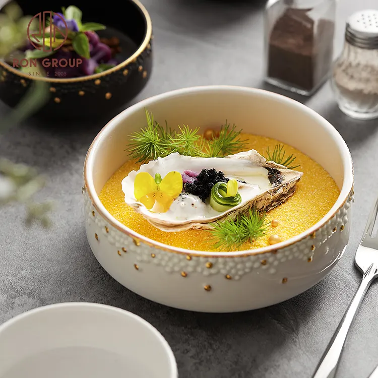 새로운 디자인 럭셔리 골드 rimmed 서빙 그릇 독특한 라운드 일본 세라믹 그릇 결혼식