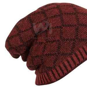 Gorros de Jacquard de Buena Calidad Hechos en Pakistán para Venta en Línea, Gorro con Diseño de Logotipo Personalizado a Precio Económico - Product Image 6