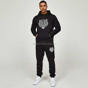 Ensemble survêtement 2 pièces personnalisable pour homme, en molleton de coton respirant et écologique, avec broderie personnalisée, idéal pour l'hiver et les activités sportives. - Product Image 1