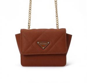 Borsa a Tracolla in Pelle con Catena per Donna - Product Image 5