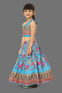 ชุดเลเฮนกาโชลีลายดอกไม้สีน้ำเงินสำหรับเด็กผู้หญิง แบรนด์โชรยัม แฟชั่น ชุดแบบไหล่เดียว สไตล์ชาติพันธุ์อินเดีย สำหรับงานปาร์ตี้แบบดั้งเดิม - Product Image 4