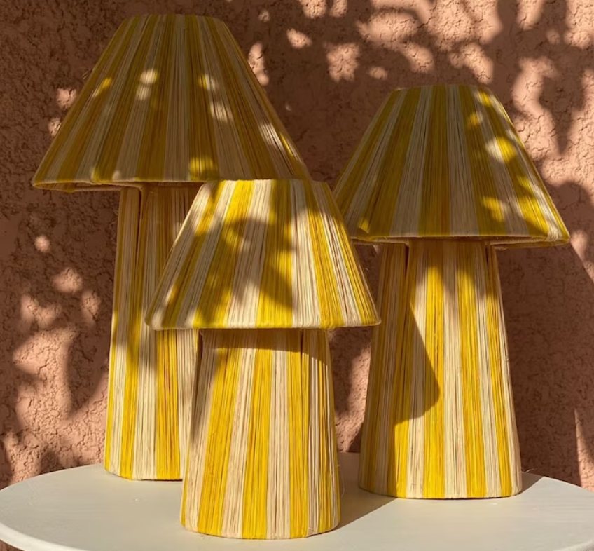 เหลืองอ่อน