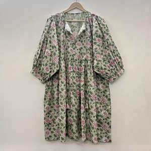 Vestido Largo Bohemio de Algodón 2025, Manga Corta, Cuello en V, Botones, Estampado a Mano, Estilo Urbano, Casual, Natural, Lavable - Product Image 1