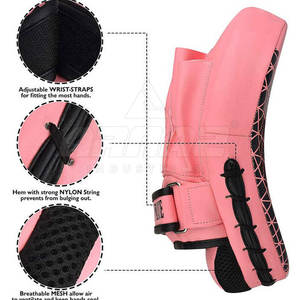 Almohadilla tailandesa de diseño curvo para movimiento natural y facilidad de entrenamiento Almohadilla tailandesa resistente al sudor con ventilación para mayor comodidad - Product Image 5