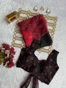 Belle collection de saris de créateur pour femmes avec impression numérique et bordure tissée à la main - Product Image 2