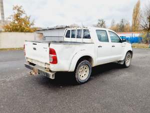 2016 pour Toyota Hilux 2.5L Double Cab avec sièges en tissu de boîte de vitesses manuelle et direction gauche pour bus, y compris caméra arrière - Product Image 2