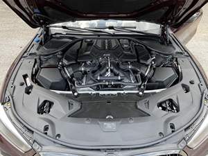 BMW M8 Competition Coupé 2022 USADO, Volante a la Izquierda/Derecha - Product Image 2