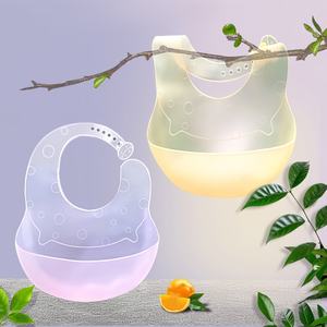 Bavoirs d'alimentation pour bébé en silicone sans BPA, bouton, ultra-minces, doux, confortables, non déformables, écologiques, antibactériens, portables - Product Image 1