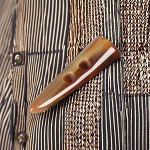 Botón de Palanca de Cuerno de 2 Orificios Resistente, Suministro al por Mayor para Fabricantes de Ropa - Product Image 4