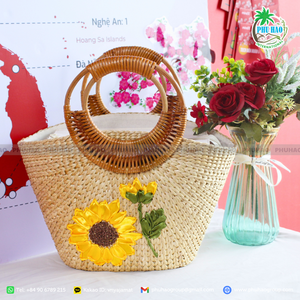 Hot Product Fashion Meets Nature: Bamboo Handled Hyacinth <b>Bags</b> for a Stylish, Green <b>Lifestyle</b> With High Quality and Good Price - Product Image 3