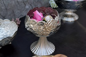 แท่นวางช็อคโกแลตดีไซน์สวยสำหรับเสิร์ฟช็อคโกแลตและของหวานพร้อมเครื่องใช้ในครัวโต๊ะขัดเงามันวาว - Product Image 3