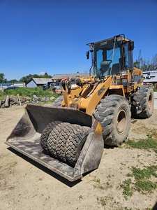 Chargeuse sur chenilles compacte 621C de 2000 kg avec moteur Cummins, vérin hydraulique Parker, pompe principale haute performance pour des opérations fiables - Product Image 2